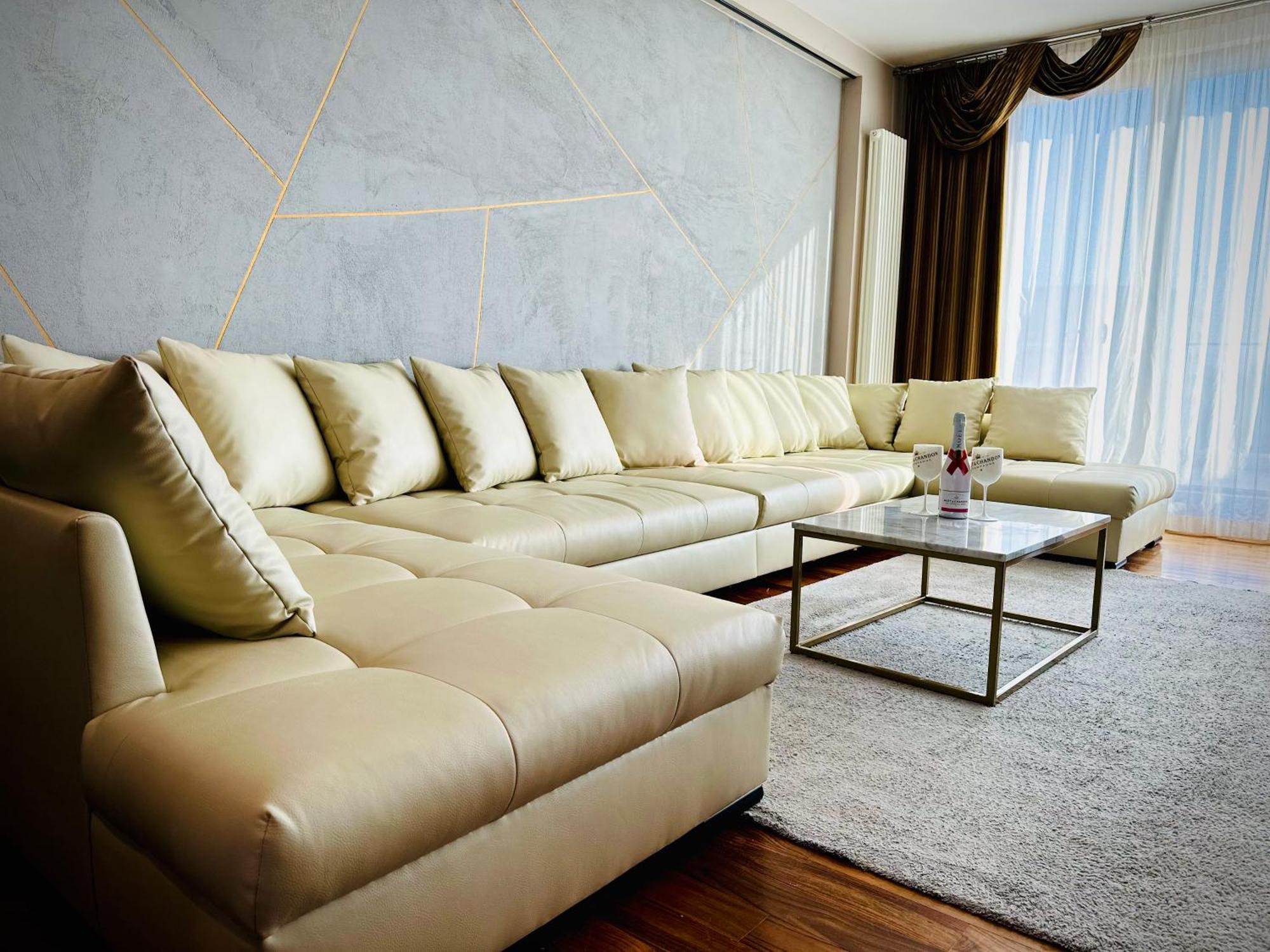 Secretface Penthouse Grojecka 120m2 Z Tarasem 40m2 * Warszawa